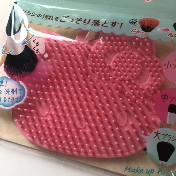 Hello Kitty makeup brush cleaner - Picture 5 of 6